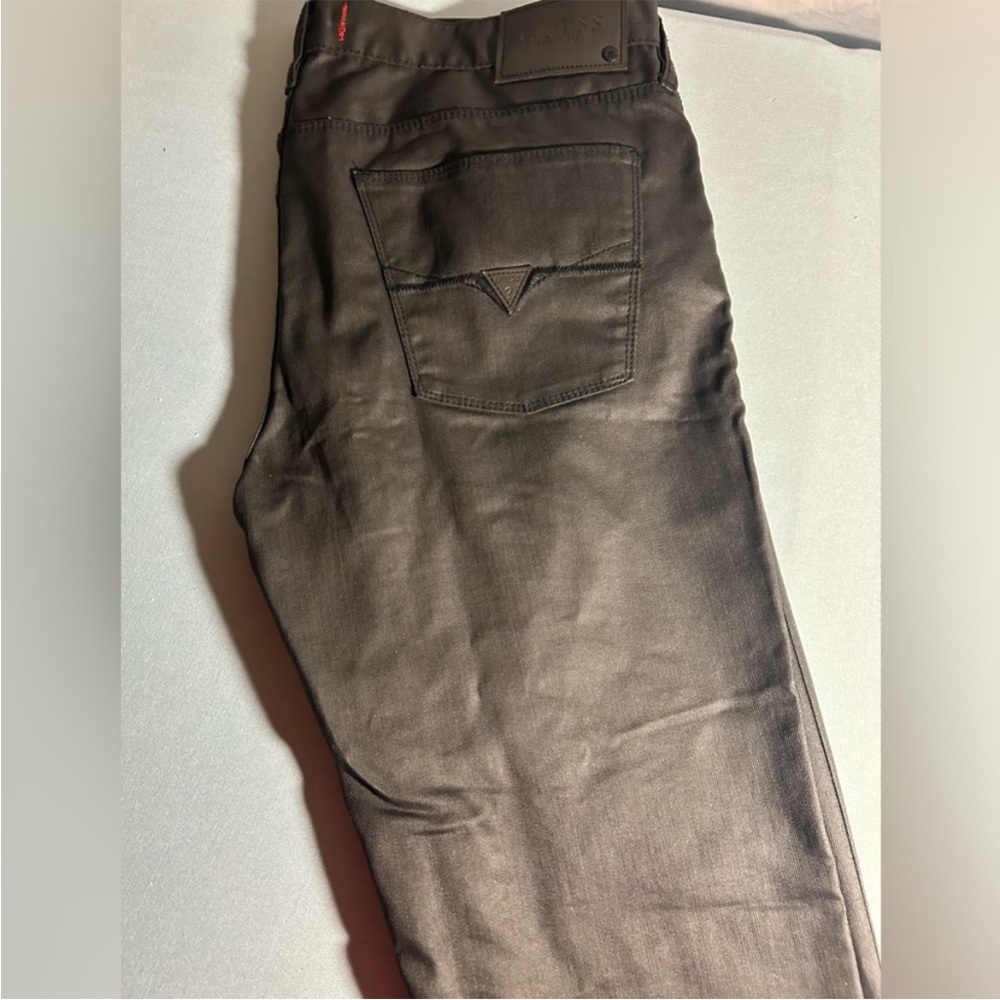 Men’s 34x30 Guess pants.   Excellent Condition!